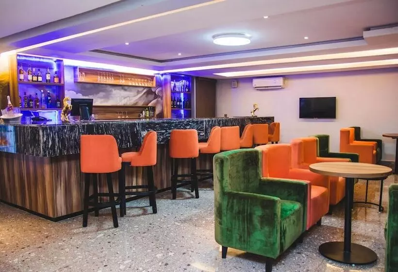 Bon Hotel Platinum