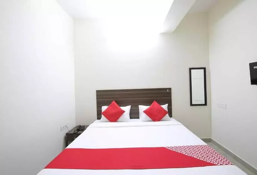 ホテル Flagship 92914 Mathura Inn