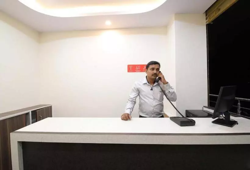 ホテル Flagship 92914 Mathura Inn