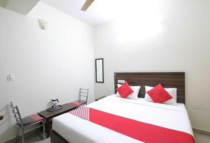 هتل Flagship 92914 Mathura Inn