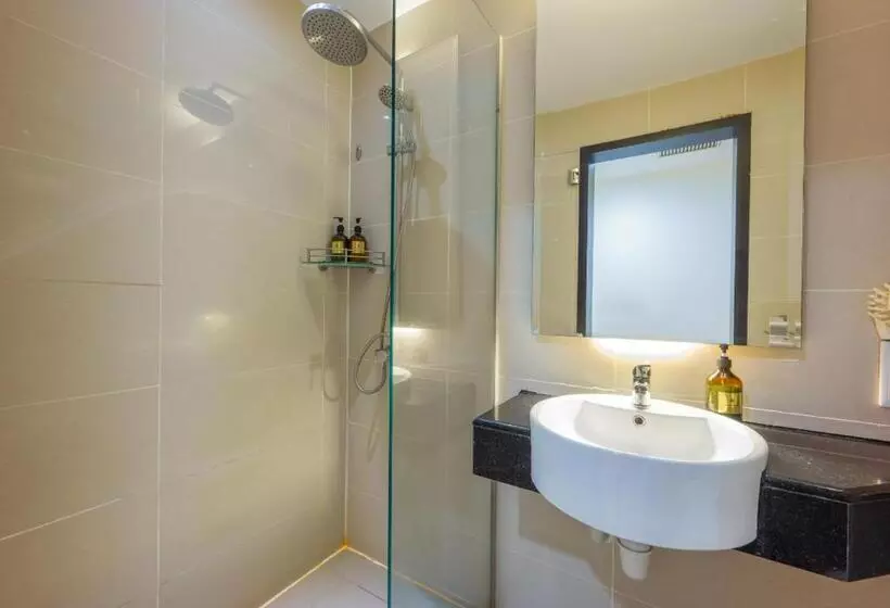 Hotelli Greystone Centrestage Pj