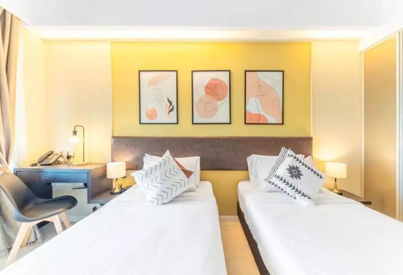 Hotelli Greystone Centrestage Pj