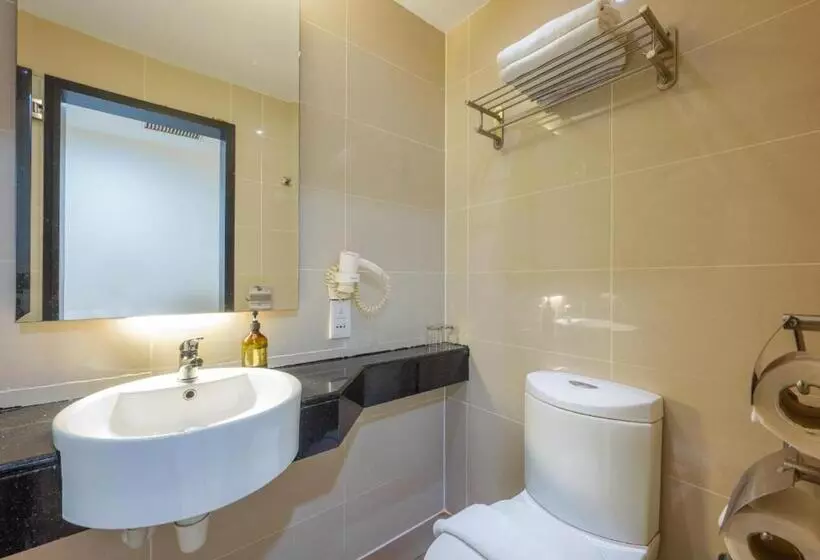 Hotelli Greystone Centrestage Pj