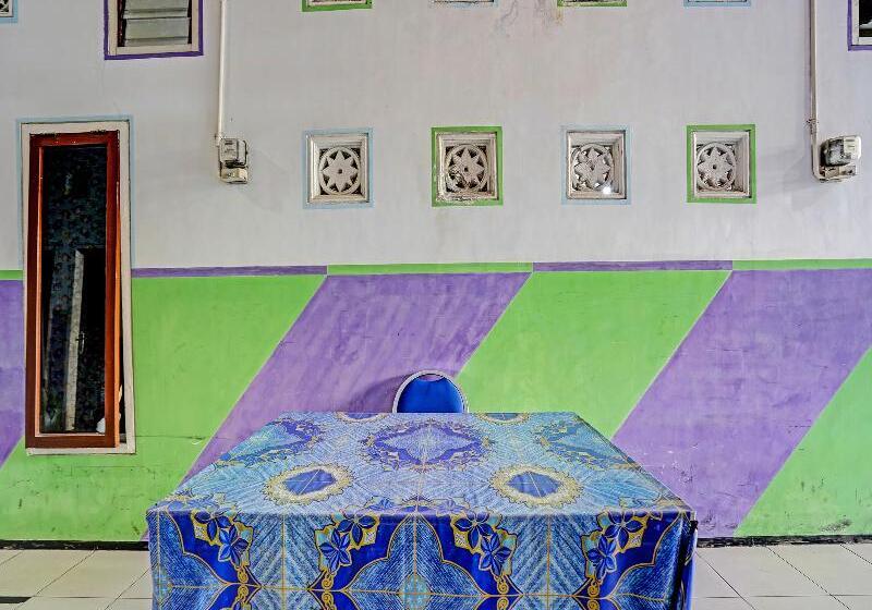 호텔 Oyo 91572 Kost Esklusif Barokah