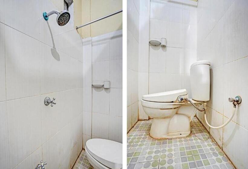 호텔 Oyo 91572 Kost Esklusif Barokah