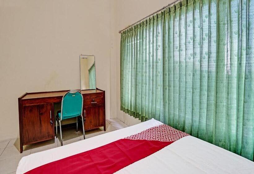 호텔 Oyo 91572 Kost Esklusif Barokah