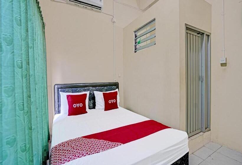 호텔 Oyo 91572 Kost Esklusif Barokah