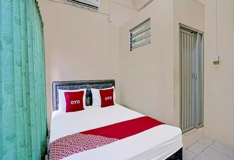 ホテル Oyo 91572 Kost Esklusif Barokah
