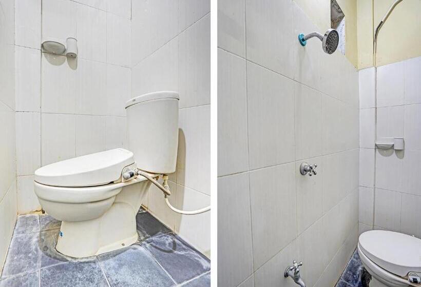 호텔 Oyo 91572 Kost Esklusif Barokah