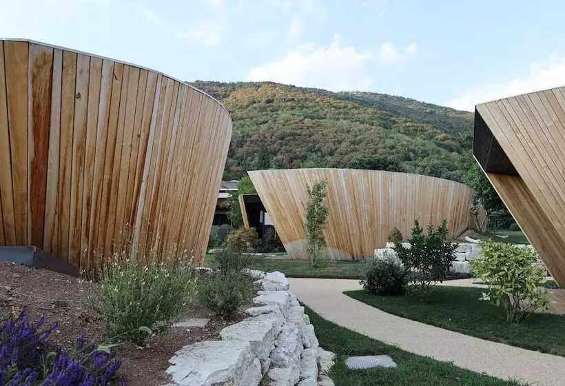 Lomakeskus Roggia Dei Cedri