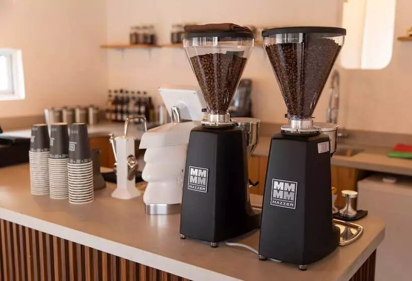 هتل Beach House By Eazy