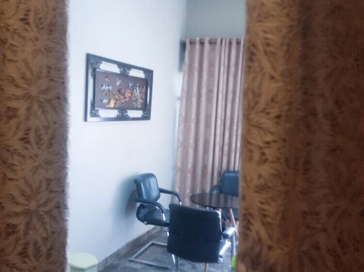 هتل Haven Suites, New Owerri