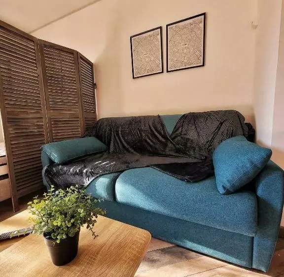 Parking Privé + Jardin + Clim Proche Plage & Resto