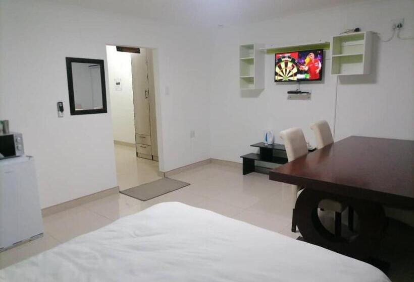 پانسیون Royal Guesthouse