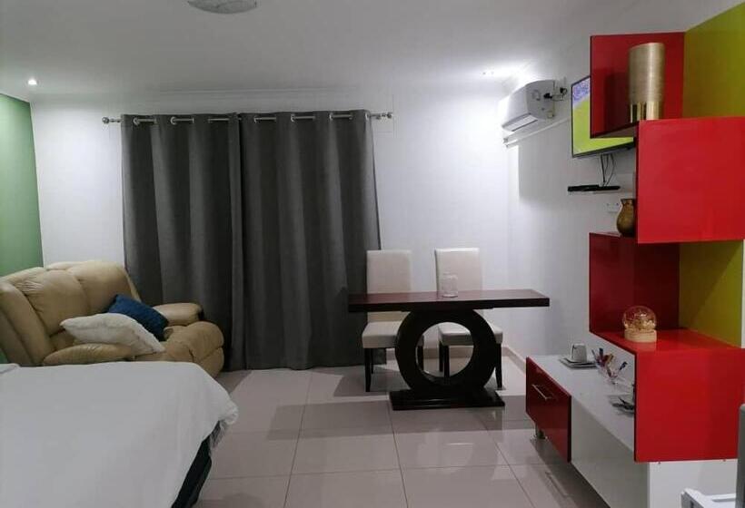 پانسیون Royal Guesthouse