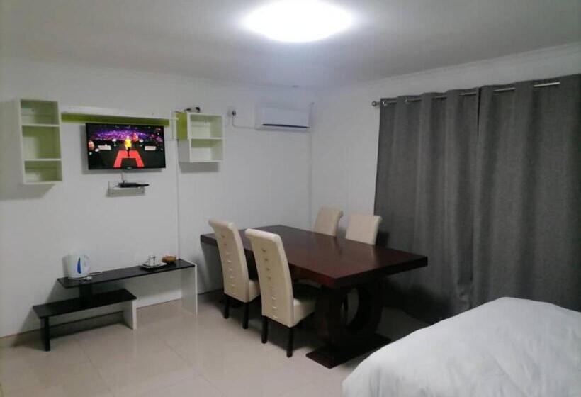 پانسیون Royal Guesthouse