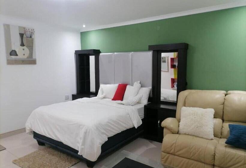 پانسیون Royal Guesthouse