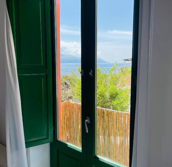 پانسیون Villa Pomelia, Villa Nel Corso Di Santa Marina Salina A 50 Mt Dal Mare