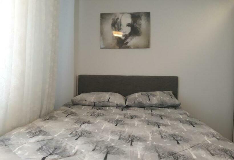 Cozy Flat With Balcony 3 Bedroom At Taksim Cihangir