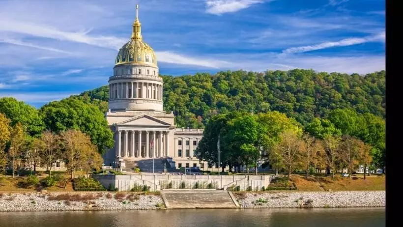 208 New Downtown Living Studio