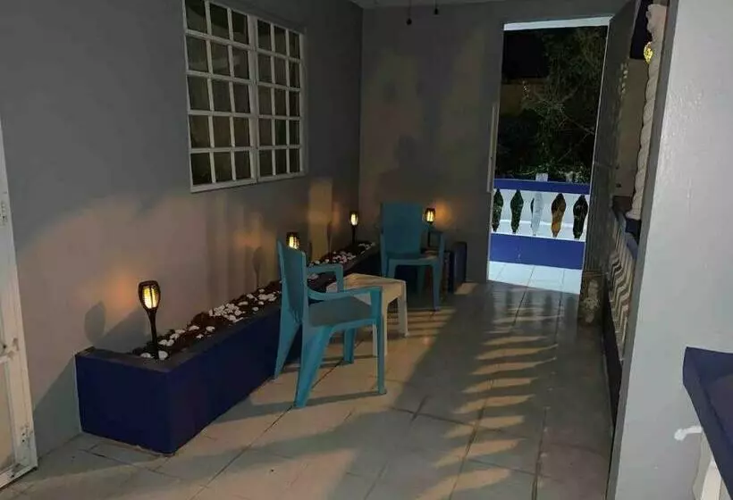 2b Breezy 1 Bdrm By Crashboat Beach, Sleeps 3