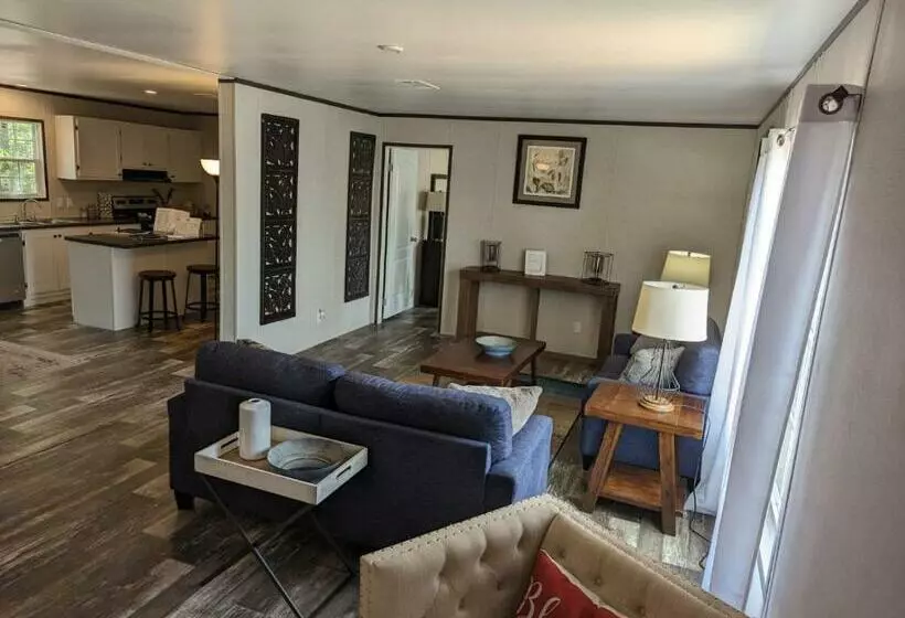 Private Residence Corner In The Wild