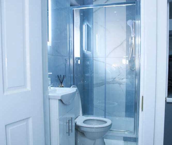 Stunning 2 Bed Apartment In Harrow