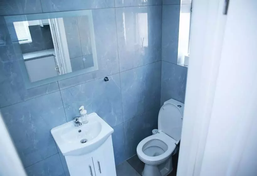 Stunning 2 Bed Apartment In Harrow