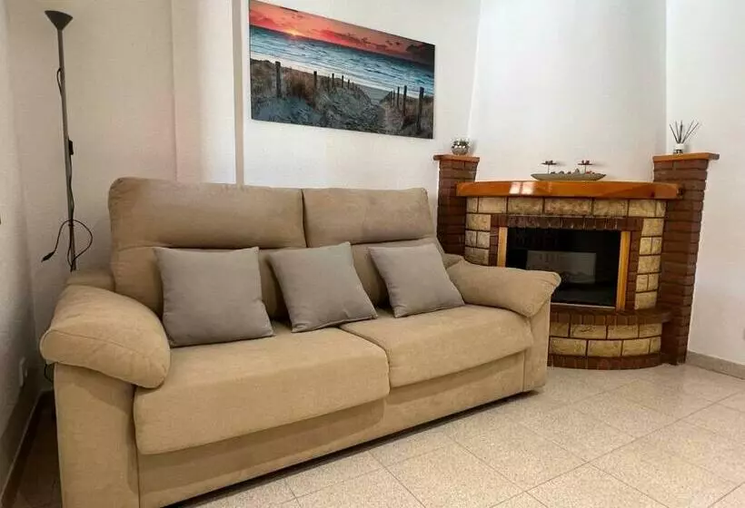 Acogedor Apartamento A Escasos Metros De La Playa