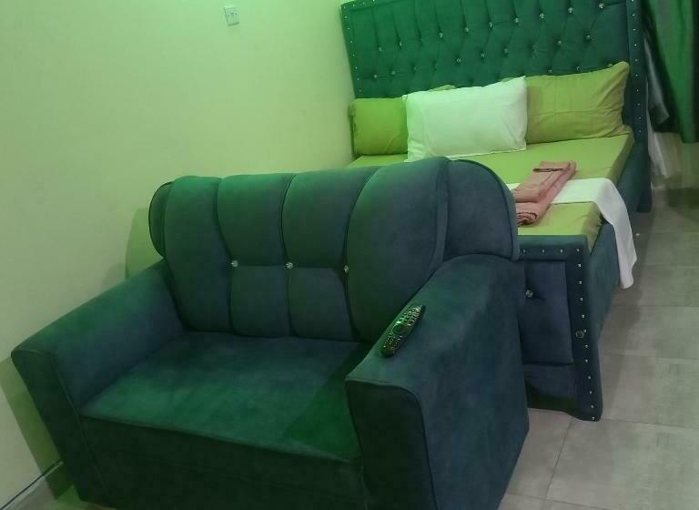 La Grande Cosy Studio Apartment