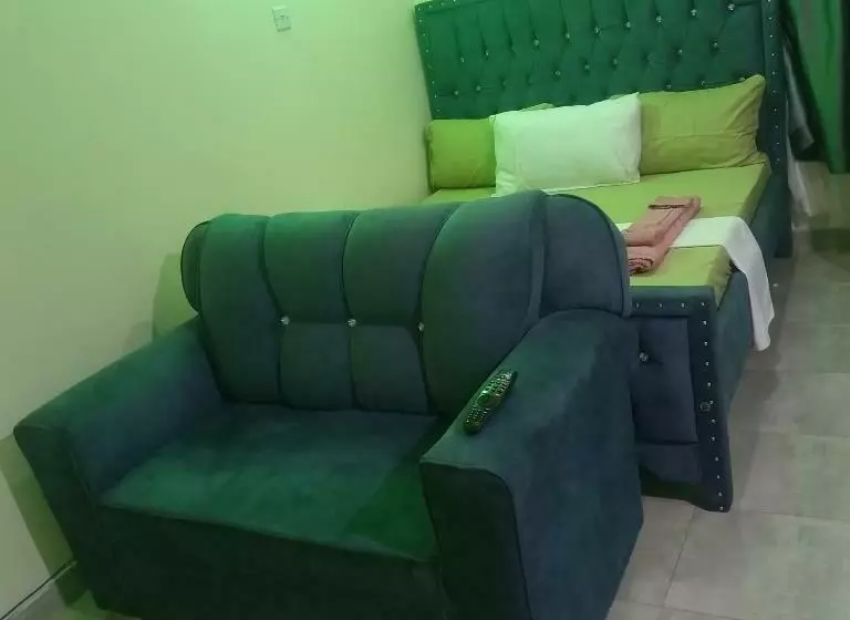 La Grande Cosy Studio Apartment