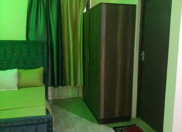 La Grande Cosy Studio Apartment