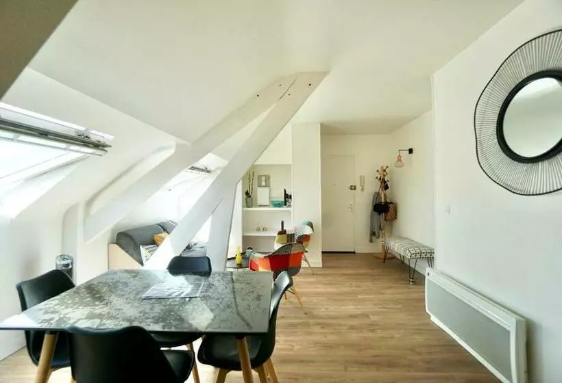 La Lucarne Au Centre Ville Avec Parking Privé Et Ascenseur