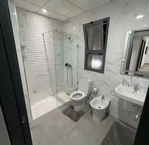 Nouveau Complexe Avec Balcon Et Piscines Prives