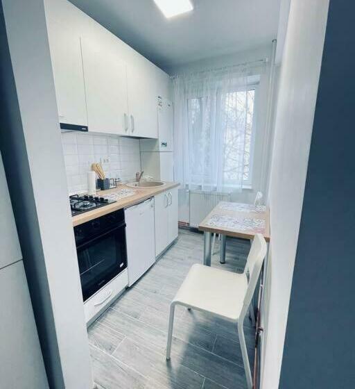 Studio De Lux Ultracentral