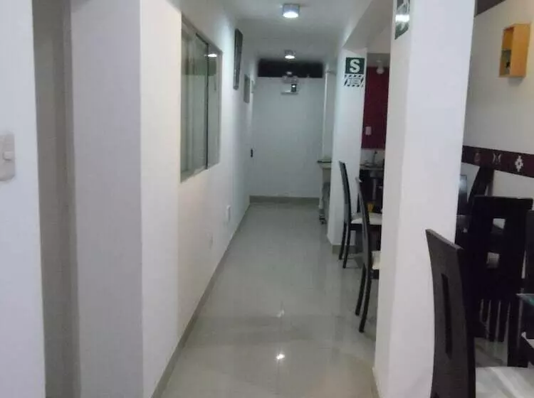 הוסטל Casa Mayu Hostal