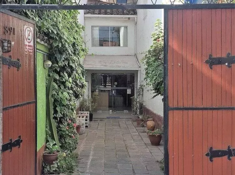 הוסטל Casa Mayu Hostal