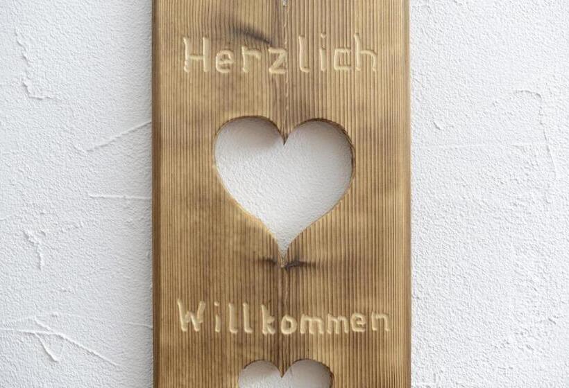 مبيت وإفطار Pension Daniel