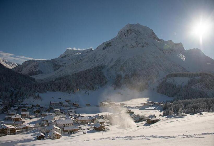 مبيت وإفطار Pension Daniel