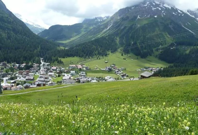 Bed and Breakfast Pension Daniel