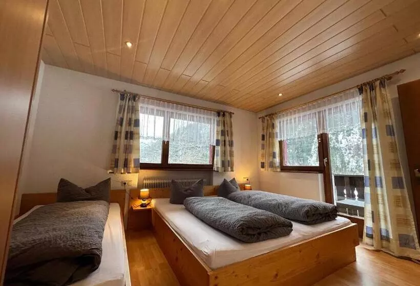 ホテル Haus Ausserbach