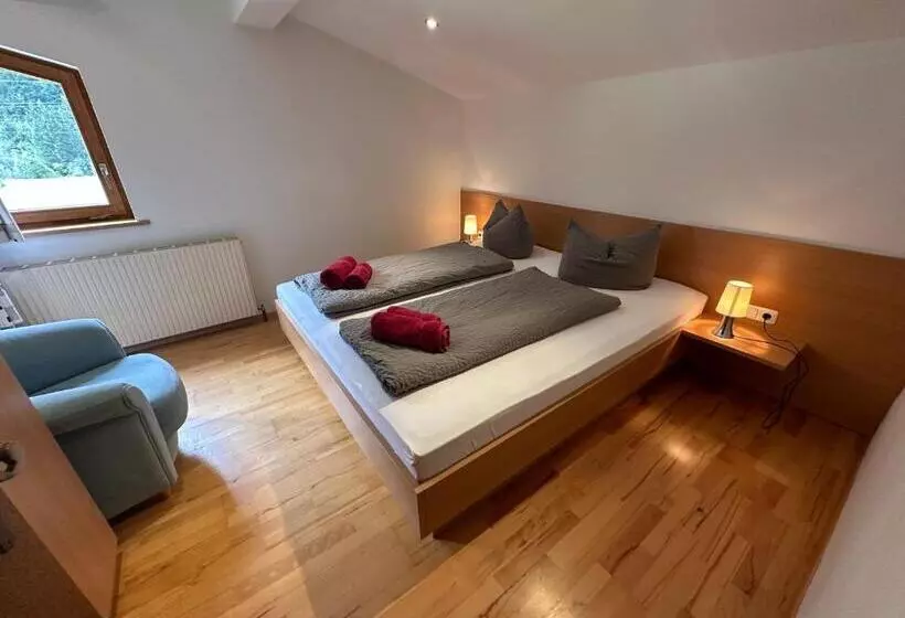 ホテル Haus Ausserbach