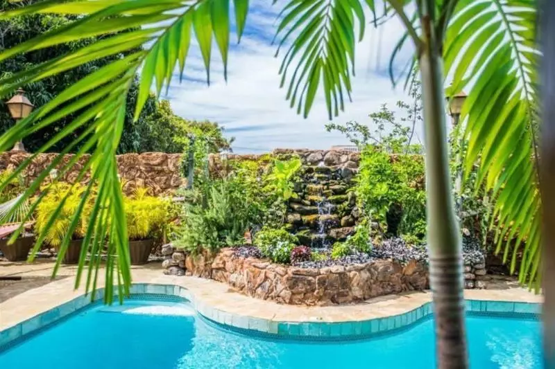 Отель House Of Fountains