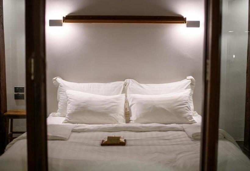 هتل La A Natu Pranburi