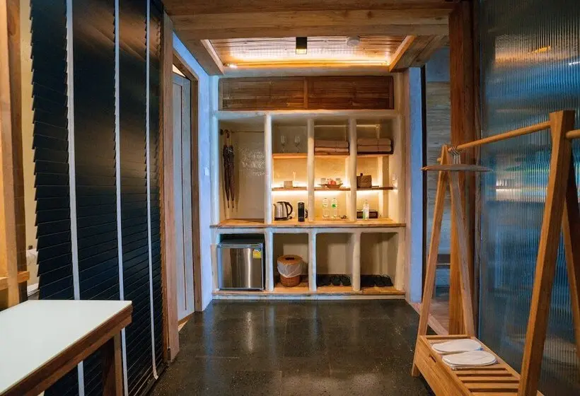 Hotelli LA A NATU Sam Roi Yot