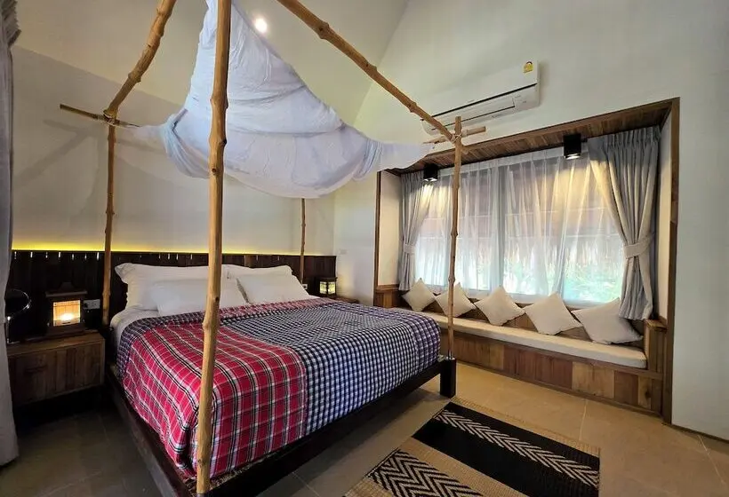 Hotelli LA A NATU Sam Roi Yot