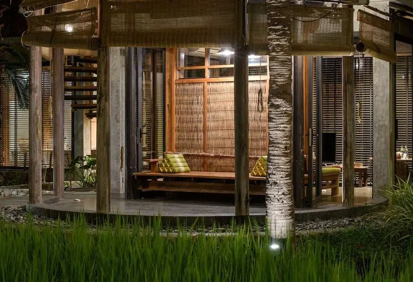 Hotelli LA A NATU Sam Roi Yot