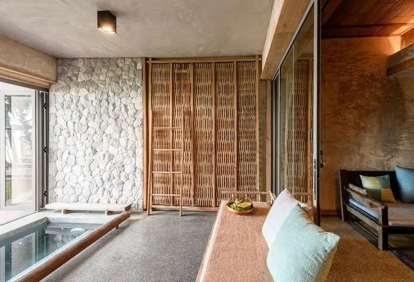 Hotelli LA A NATU Sam Roi Yot