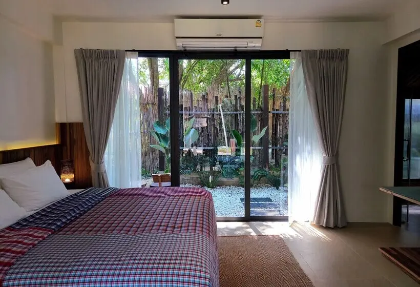 Hotelli LA A NATU Sam Roi Yot