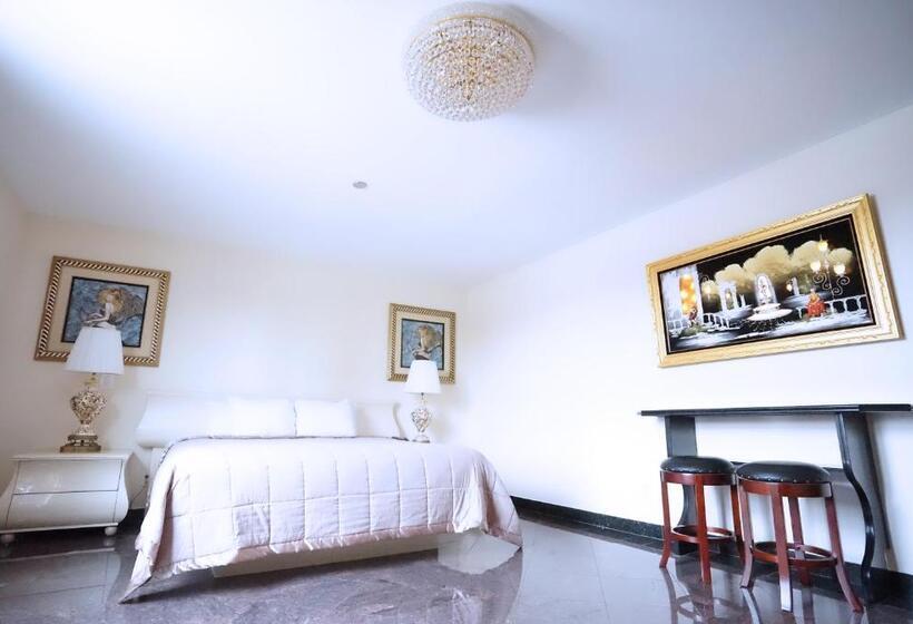 Отель Paris Suites